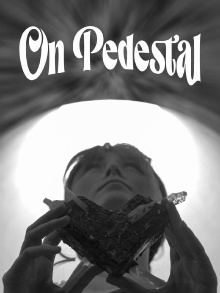 On Pedestal Trailer