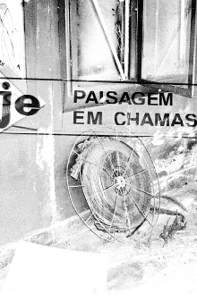 Paisagem em Chamas Trailer
