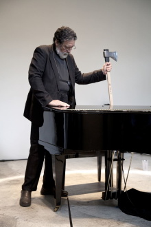 Piano Destruction Concert: Dada con Mama Trailer