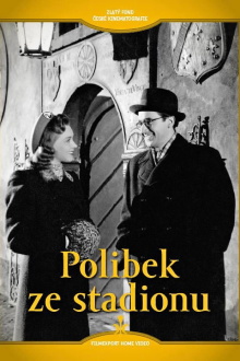 Polibek ze stadionu Trailer