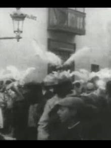 Procession à Séville I Trailer