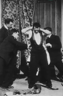 Segreto per vestirsi (con aiuto) Trailer