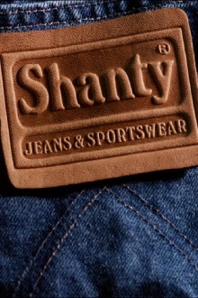 Shanty ... oder Schwierigkeiten mit der Jugendmode Trailer