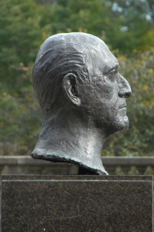 Sir Georg Solti's Right Ear Trailer