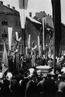 The Unveiling of the Napoleon Column Trailer