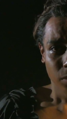 Transformei a noite em sombra Trailer