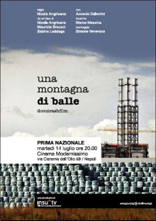 Una montagna di balle Trailer