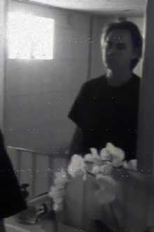 Vad gömmer sig i skuggorna Trailer