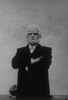 Victor Hugo et les principaux personnages des 'Misérables' Trailer