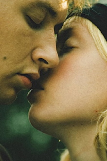 Whispering in a Friend's Mouth Trailer