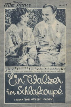 A waltz in the sleeping compartment (1930)