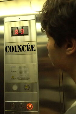 Coincée (2024)