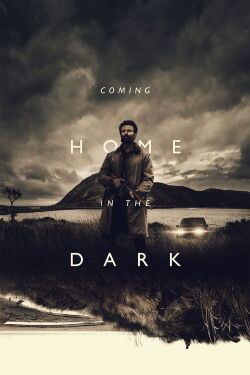 Volviendo a Casa en la Oscuridad (2021)