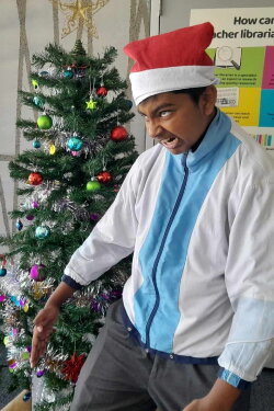25 Days Til Christmas (2022) 25 Days Til Christmas (2022)