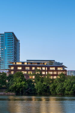 A Building Shaped by Light: Austin Central Library (2019) A Building Shaped by Light: Austin Central Library (2019)