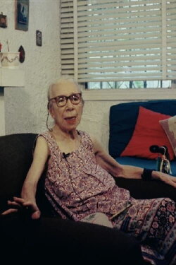 Angelucha (1987)