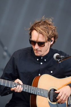 Ben Howard - Live at Glastonbury (2015) Ben Howard - Live at Glastonbury (2015)