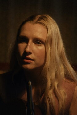 Billie Marten – Drop Cherries: The Film (2023) Billie Marten – Drop Cherries: The Film (2023)