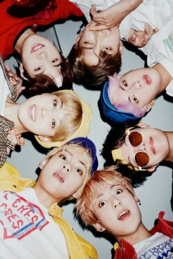 BTS 2019 Season's Greetings (2018) BTS 2019 Season's Greetings (2018)