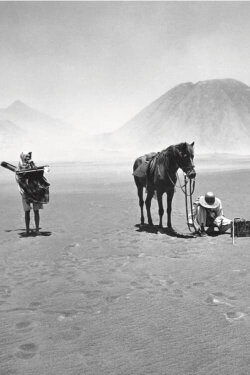 Colour and Splendour of the East (1938) Colour and Splendour of the East (1938)