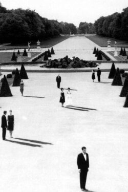 Dans le labyrinthe de Marienbad (2005) Dans le labyrinthe de Marienbad (2005)