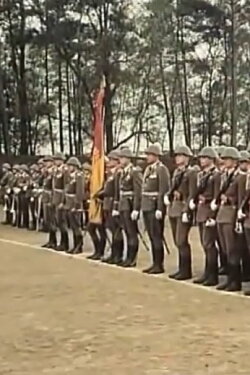 ...dass Schwerter zu Pflugscharen werden (1989) ...dass Schwerter zu Pflugscharen werden (1989)