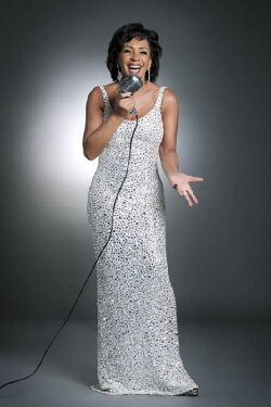 David Walliams Celebrates Dame Shirley Bassey (2016) David Walliams Celebrates Dame Shirley Bassey (2016)