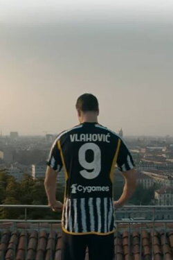 Dusan Vlahovic e la passione juventina a Torino (2024) Dusan Vlahovic e la passione juventina a Torino (2024)