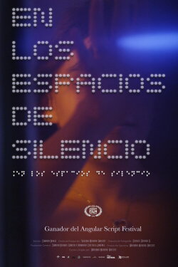En los espacios de silencio (2021) En los espacios de silencio (2021)