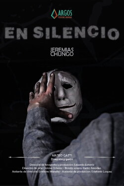 En Silencio (2022)