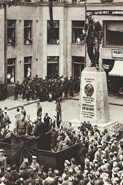 From the Life of Monuments (2020)