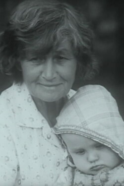 Grandma and machine gun (1985)