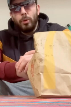 Il s'encule en pleine conscience un do mac chez lui en 10 minutes ! (2021) Il s'encule en pleine conscience un do mac chez lui en 10 minutes ! (2021)