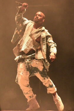 Kanye West: Glastonbury 2015 (2015) Kanye West: Glastonbury 2015 (2015)