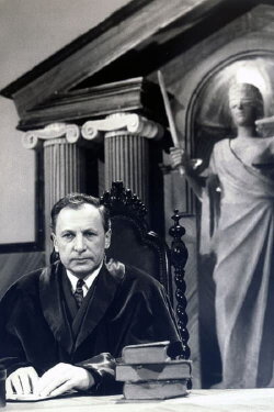 Koniec a začiatok (1968) Koniec a začiatok (1968)