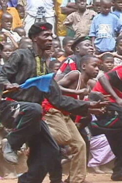 Kuyenda N'kubvina (Walking Is Dancing) (2010) Kuyenda N'kubvina (Walking Is Dancing) (2010)