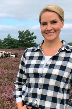 Lüneburger Heide – Urlaub im lila Blütenmeer (2022) Lüneburger Heide – Urlaub im lila Blütenmeer (2022)