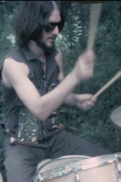 Maniac Drummer (1982)