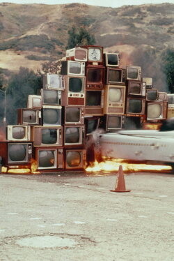 Media Burn (1975) Media Burn (1975)
