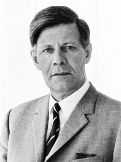 Mensch Helmut - der Mythos Helmut Schmidt (2018) Mensch Helmut - der Mythos Helmut Schmidt (2018)