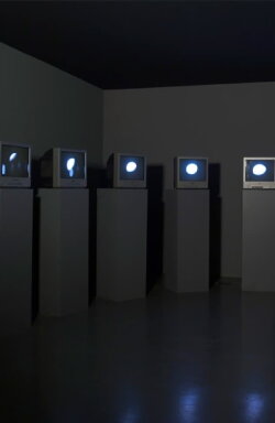 Moon is the Oldest TV (1992)