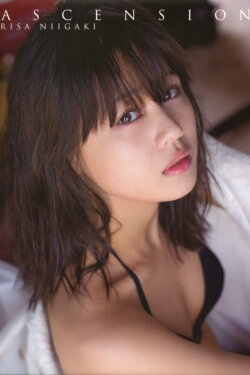 Niigaki Risa ~ASCENSION~ (2012)