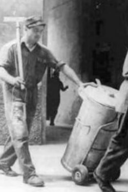 Notes for a Novel About Garbage (1970)