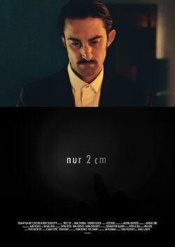 Nur 2 cm (2013)