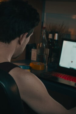 Online Shopping (2023) Online Shopping (2023)