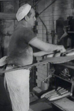 Paris mange son pain (1958) Paris mange son pain (1958)