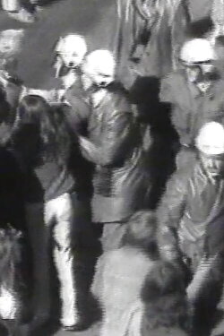 Paßt bloß auf – Ein Film aus der Kultur von unten (1981) Paßt bloß auf – Ein Film aus der Kultur von unten (1981)