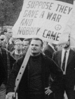 Resist and the New England Resistance (Newsreel #8) (1968) Resist and the New England Resistance (Newsreel #8) (1968)