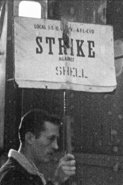 Richmond Oil Strike (Newsreel #25) (1969)