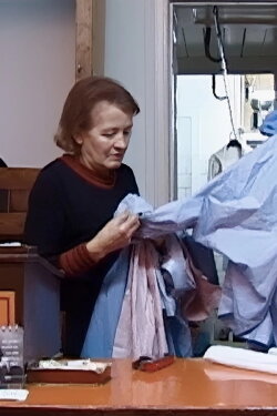 Rotweinrock und Lammfellmantel (2004)